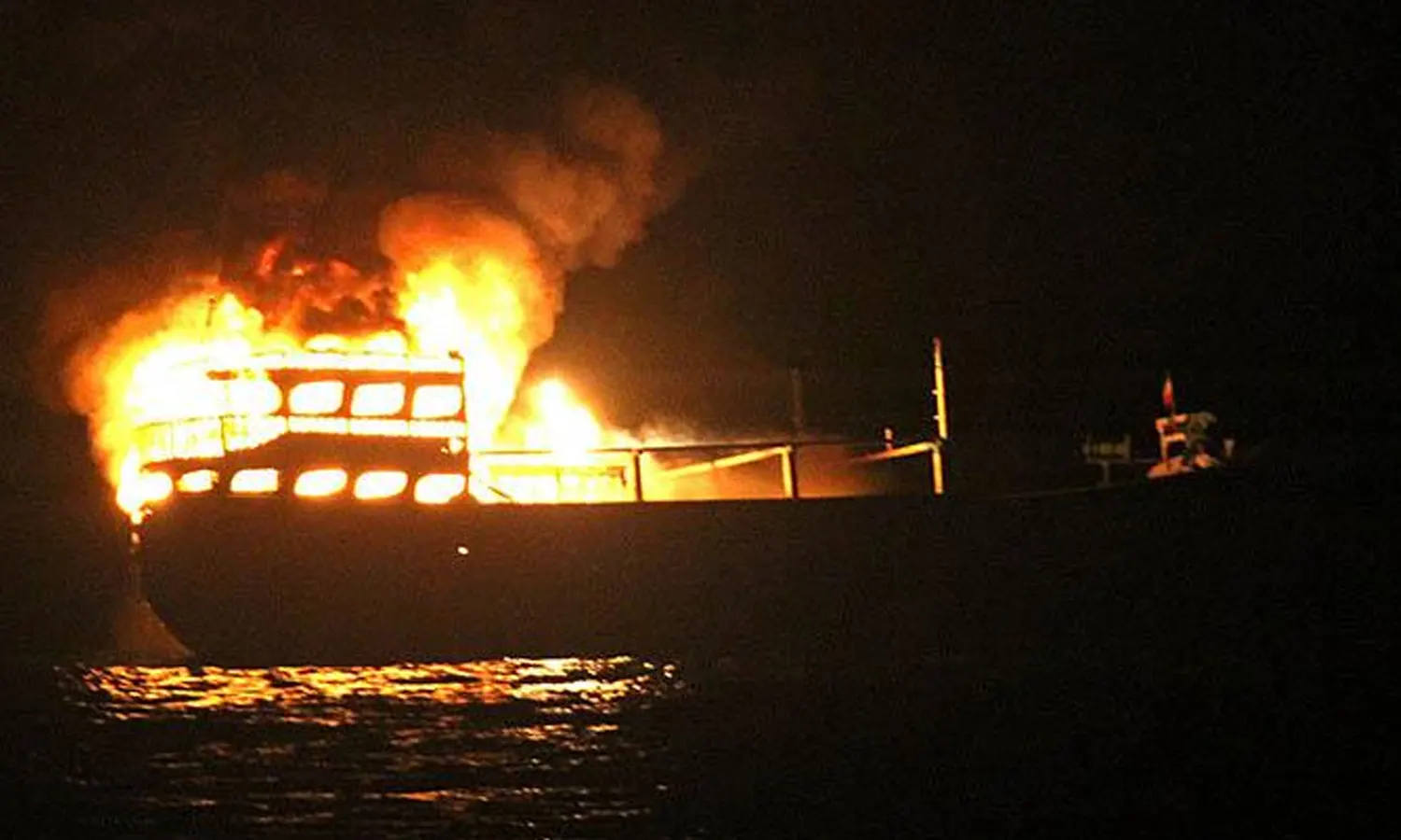 Polisi Resmi Tahan Kapten Kapal Cantika yang Terbakar di NTT